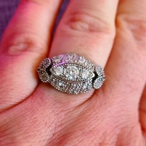 Sterling Silver - Vintage Style Ring Size 6